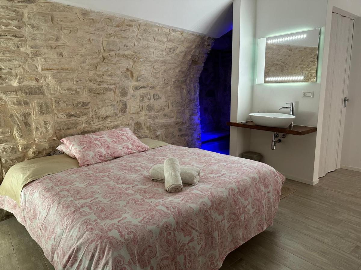 Giovinazzo Suite Pavone Griffi Екстериор снимка