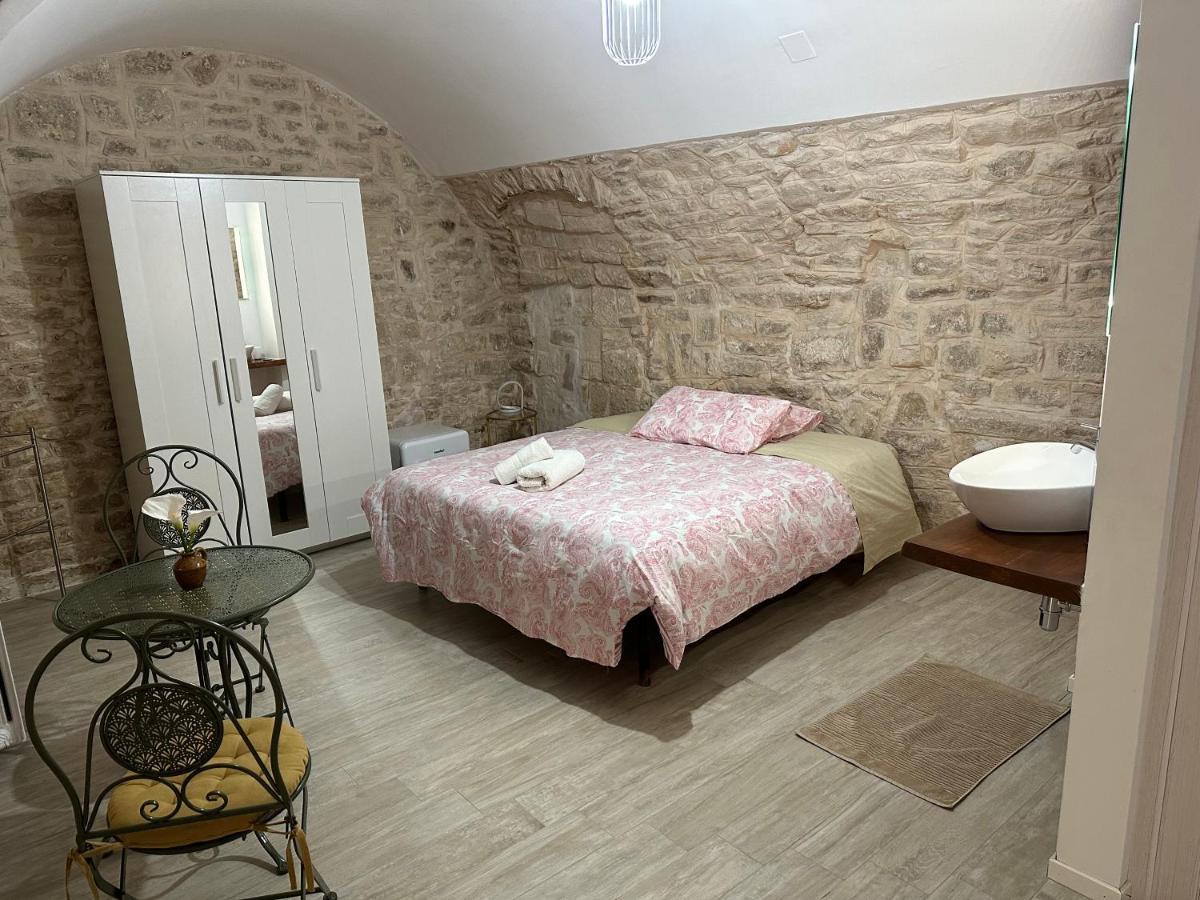 Giovinazzo Suite Pavone Griffi Екстериор снимка